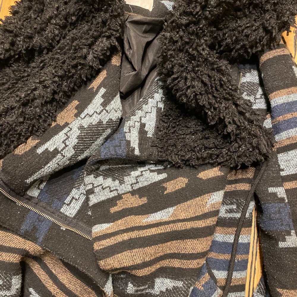 Urban Outfitters BB Dakota Aztec Pattern Winter Jacket - Picture 2 of 10